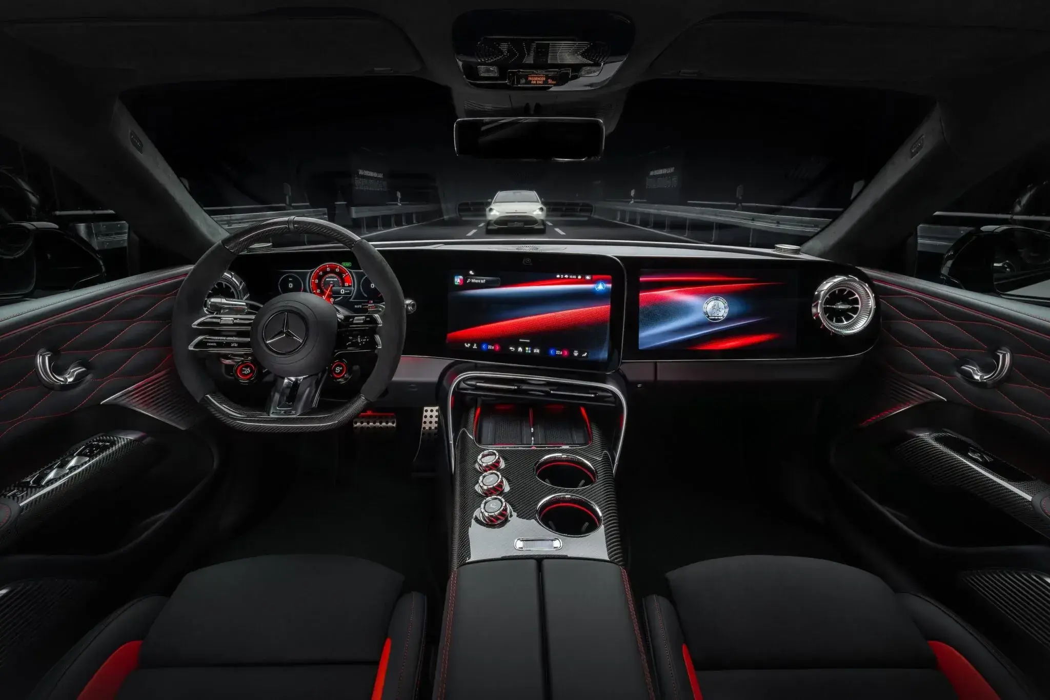 AMG показала дизайн электрического внедорожника с мощностью 1153 л.с.
