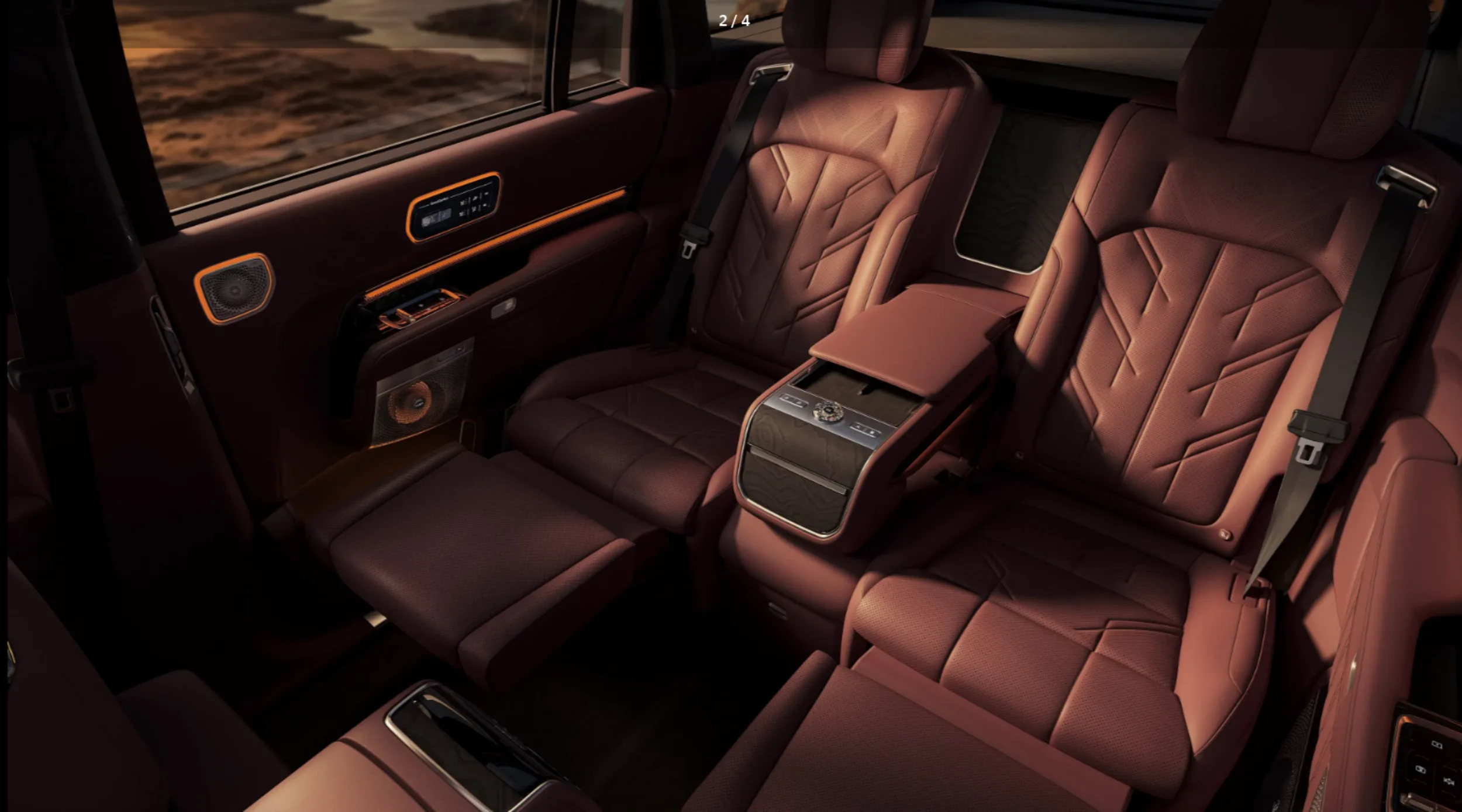Пятиместный Zeekr 9X оказался просторнее, чем Range Rover