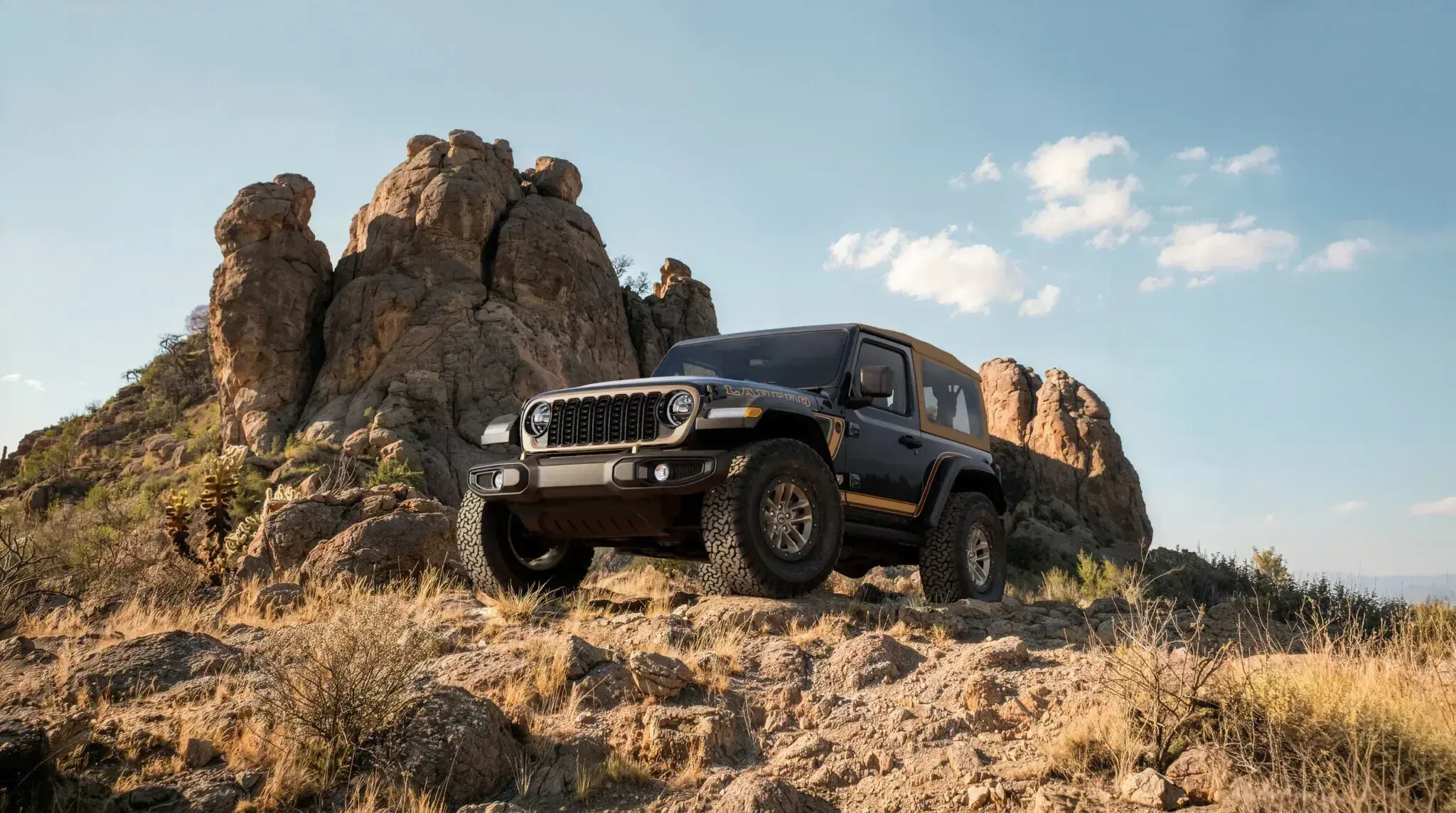 Jeep выпустил юбилейный Wrangler с ковбойскими шляпами в салоне